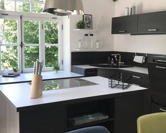Villa Neidstein - Luxurious ground floor apartment - Weigendorf - Cocina