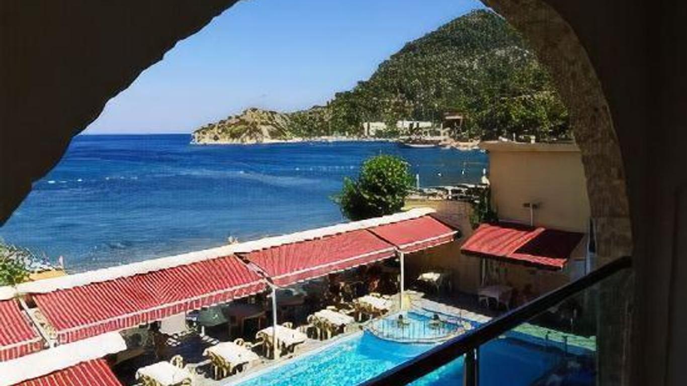 Ozcan Beach Hotel