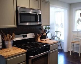Hensleys Cornerstone Lakehouse - Wauconda - Cucina