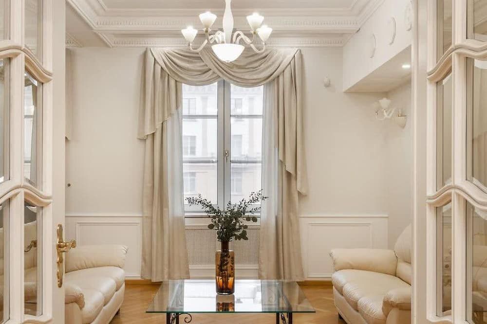 Home Apart 4 - מינסק - סלון