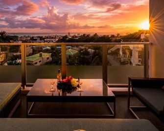 Zoe Resort The Sunset Village Okinawa Chatan - Chatan - Balcon