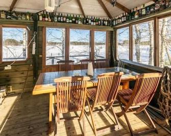 Halmesaari by Interhome - Rautalampi - Comedor