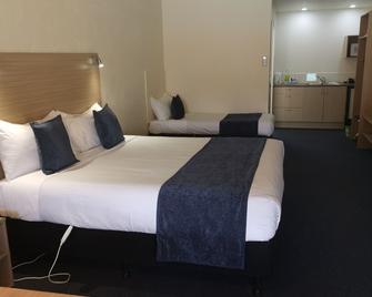 Captains Quarters Motor Inn - Cambridge - Bedroom