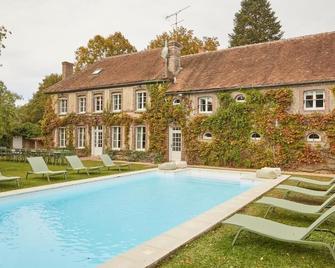 Magnifique maison proche de Paris, La Prairie by Oasis House - Égreville - Piscina
