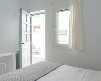 Room 6 @ Pelican Paros In The Old Town! - Antiparos - Slaapkamer
