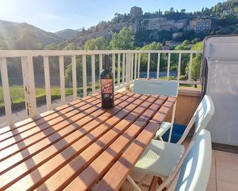 Appartement Idéal Pour les Vacances Thermales et Familiales. Vue Exceptionnelle - Montbrun-les-Bains - Balcon