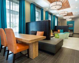 Heritage Inn & Suites San Antonio Airport, Trademark Wyndham - San Antonio