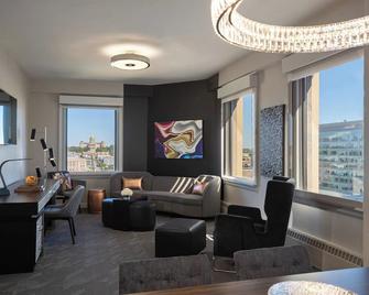 Renaissance Des Moines Savery Hotel - Des Moines - Living room