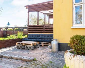 Holiday Home Grenaa XLVIII - Grenaa - Patio