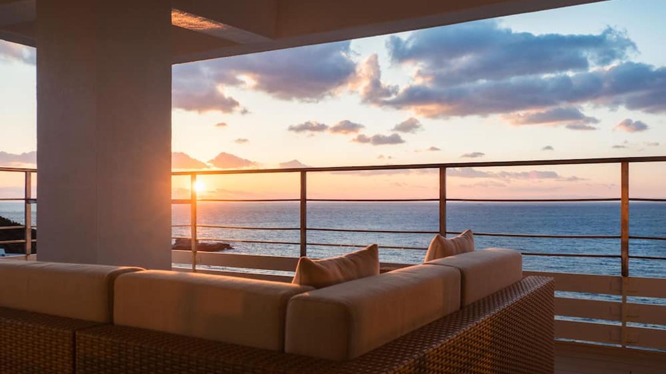 شيراهاما كي تيراس هوتل سي مور