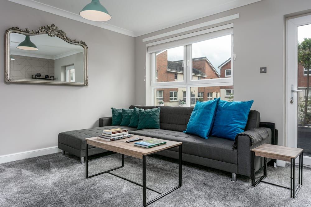 Iona Residence - Donnini Apartments - Ayr - Living room