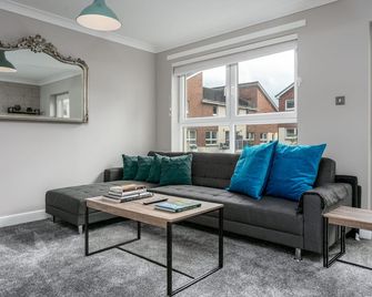 Iona Residence - Donnini Apartments - Ayr - Oturma odası