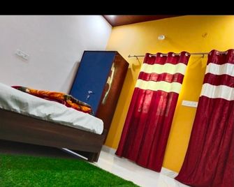 Corbet Hill Center River Home Stay - Lansdowne - Bedroom