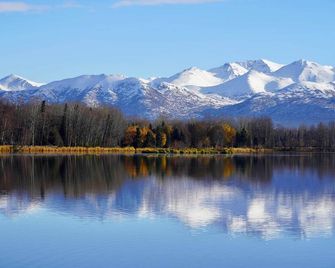 Alluring Anchorage Apt - Walk to Coastal Trl! - Anchorage - Outdoor view