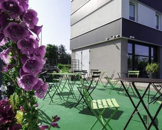 ibis budget Tours Nord - Tours - Patio