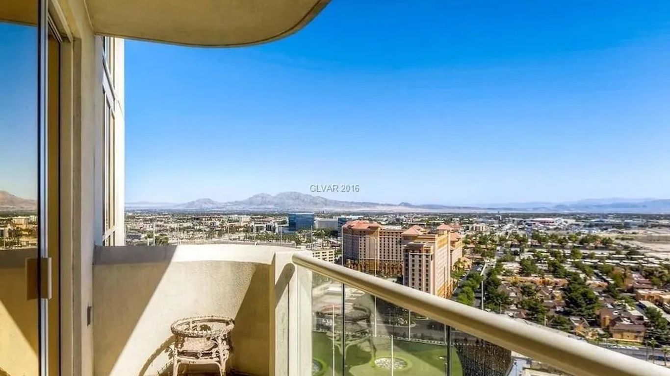 Fallon Luxury Rentals at The Signature