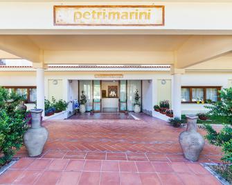 Hotel Petri Marini - Aglientu - Lobby
