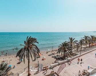 Puerto Azul Marbella - Marbella - Playa