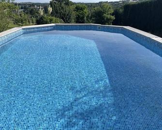 Barn Long House with private pool - Chassenon - Piscina