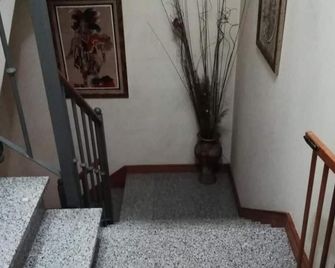Global Guest Rooms - Sintra - Stairs