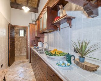 Tenuta Pizzola - 노시글리아 - 주방