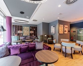 Premier Inn Hamburg City Millerntor - Hamburg - Lounge