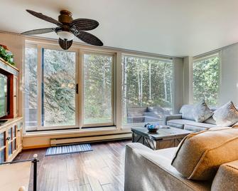 Simba Run Condos 2Bed 2Bath - וייל - סלון