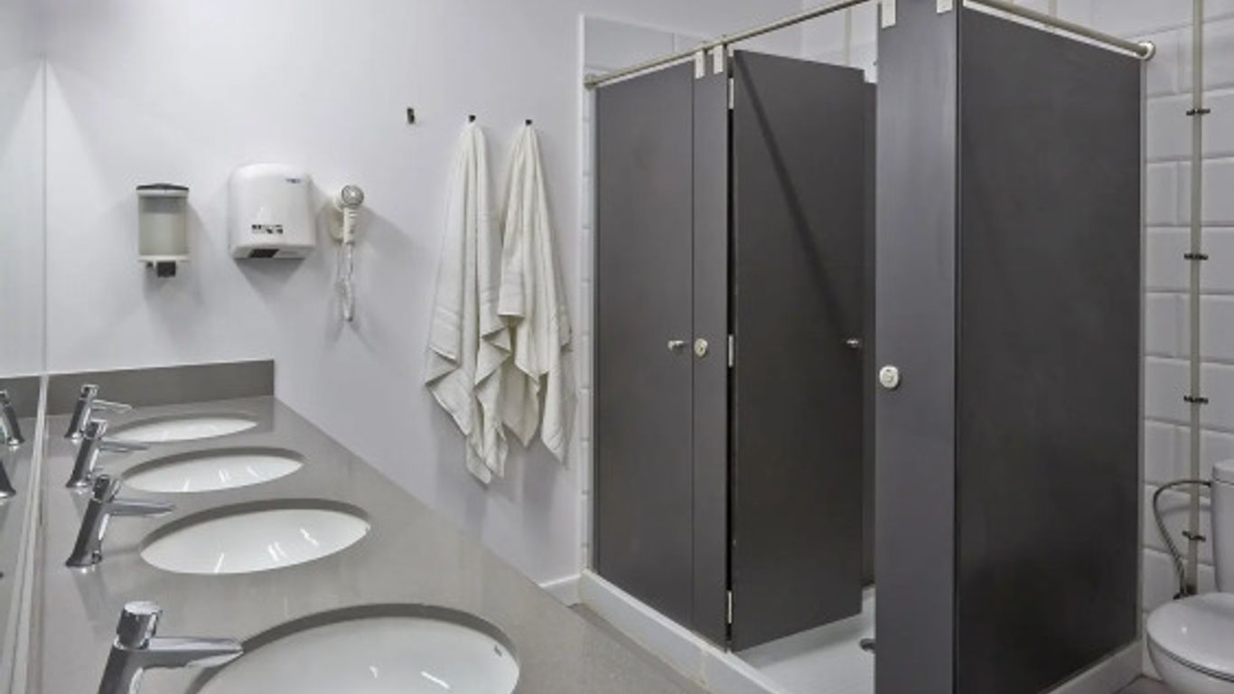 Hola Hostal Collblanc