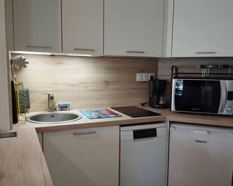 Residential apartment of 42 m2 - near ocean and historical center - La Rochelle - Küche