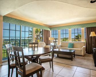 Sea Shells Beach Club - Daytona Beach