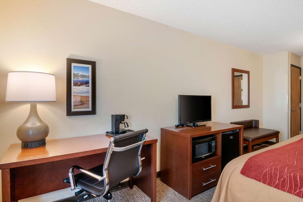 Comfort Inn North 79 1 0 1 Medford Hotel Deals Reviews