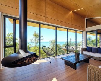 On The Edge Luxury - Kaikoura - Huiskamer