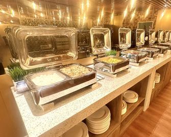 Royal Orchid Guam Hotel - טאמונינג
