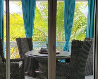 Orient Bay Village, St. Martin Walking Distance To Club Orient - Lower Prince’s Quarter - Varanda