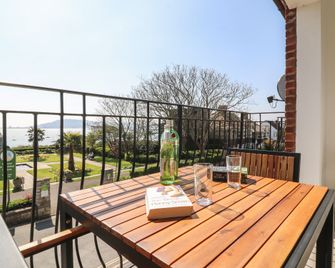 Lookout - Weymouth - Balcony