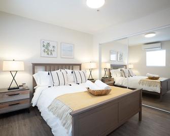 Modern Retreat near Disneyland: 2-Br Condo - Midway City - Habitación