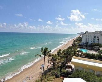 Owner Rentals at Pelican Grand Beach Resort - Fort Lauderdale - Beach