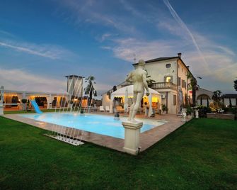 Exclusive Natural Villa - Pool - Game Room - Pet Friendly - 카스텔발도 - 수영장