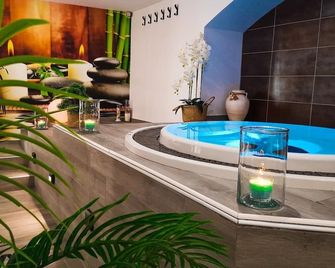 Hotel Les Alpes - Gréoux-les-Bains