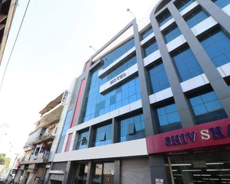 OYO 24178 Hotel Vrindavan Regency - Bikaner - Building