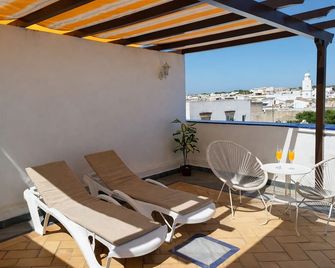 Apartamentos Larga 70 - El Puerto de Santa María - Balcón