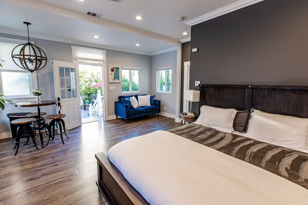 Stunning Dream Studio In Hillcrest!! Hot Tub Parking Ac Grill Washdryer Kingbed - سان دييغو - غرفة نوم