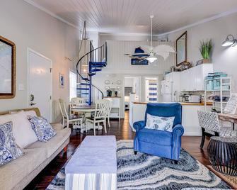 Driftwood Villa - 269 - Edisto Island - Living room