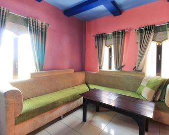 Villa Ana - Prigen - Вітальня