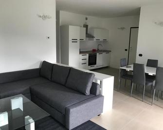 Hotel Residence Alessandra - Домазо - Вітальня