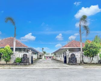 Hotel O Hotel Terang Bulan - Pekalongan - Building