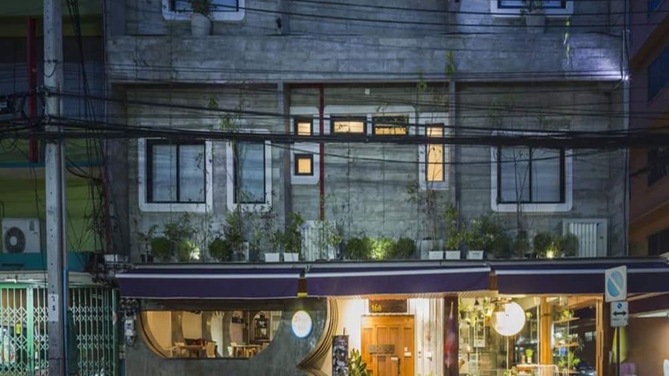 Collection O Jasaen Stylish Boutique Hotel