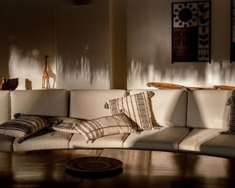 Beach front Villa Buganvilia, in Marina Chacala - Chacala - Hol