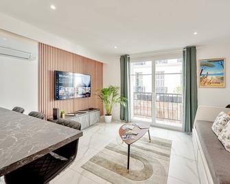 Ô Repos des Artistes - Le Gatsby - Toulon - Wohnzimmer
