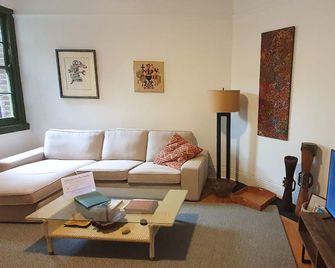 The Rocks Explorer 3bed & 2 bath Townhouse Wifi - Sídney - Sala de estar